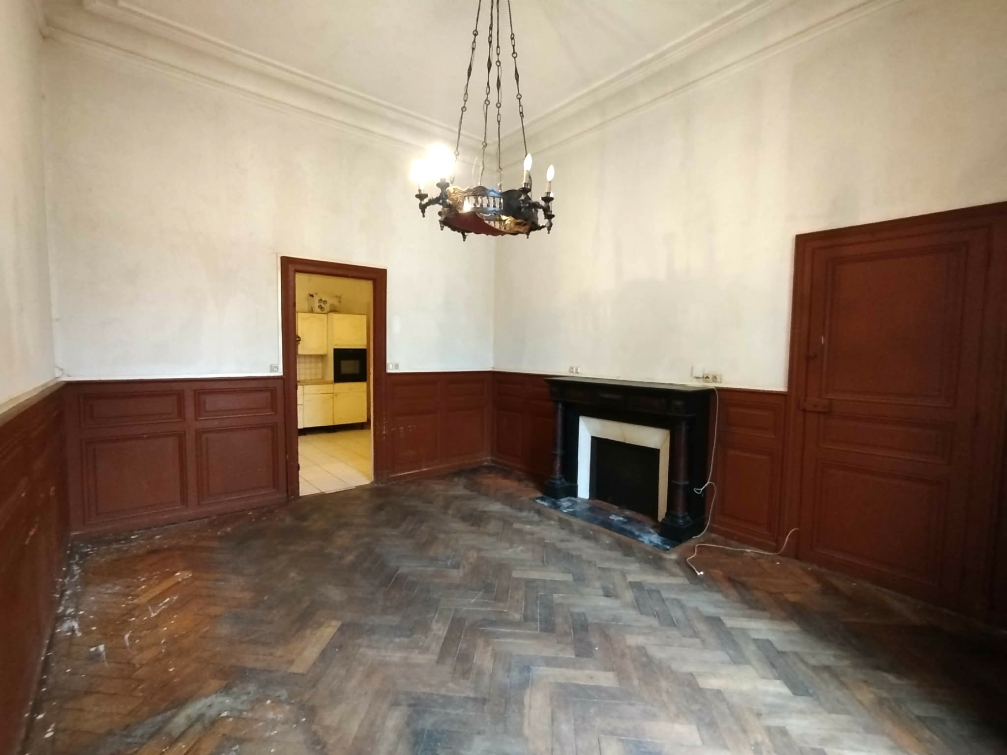 VICHY CENTRE, DUPLEX DE 115 M2 A RENOVER — photo 2