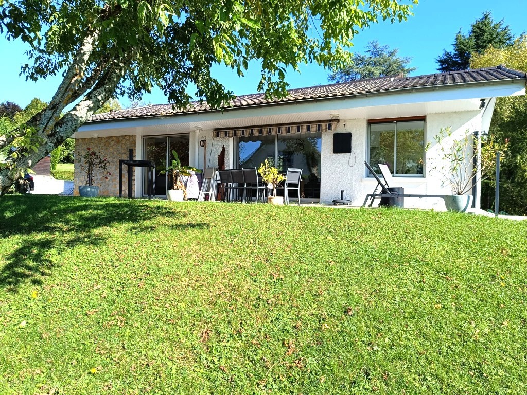 CREUZIER-LE-VIEUX, MAISON D'ARCHITECTE AVEC VUE IMPRENABLE — photo 2