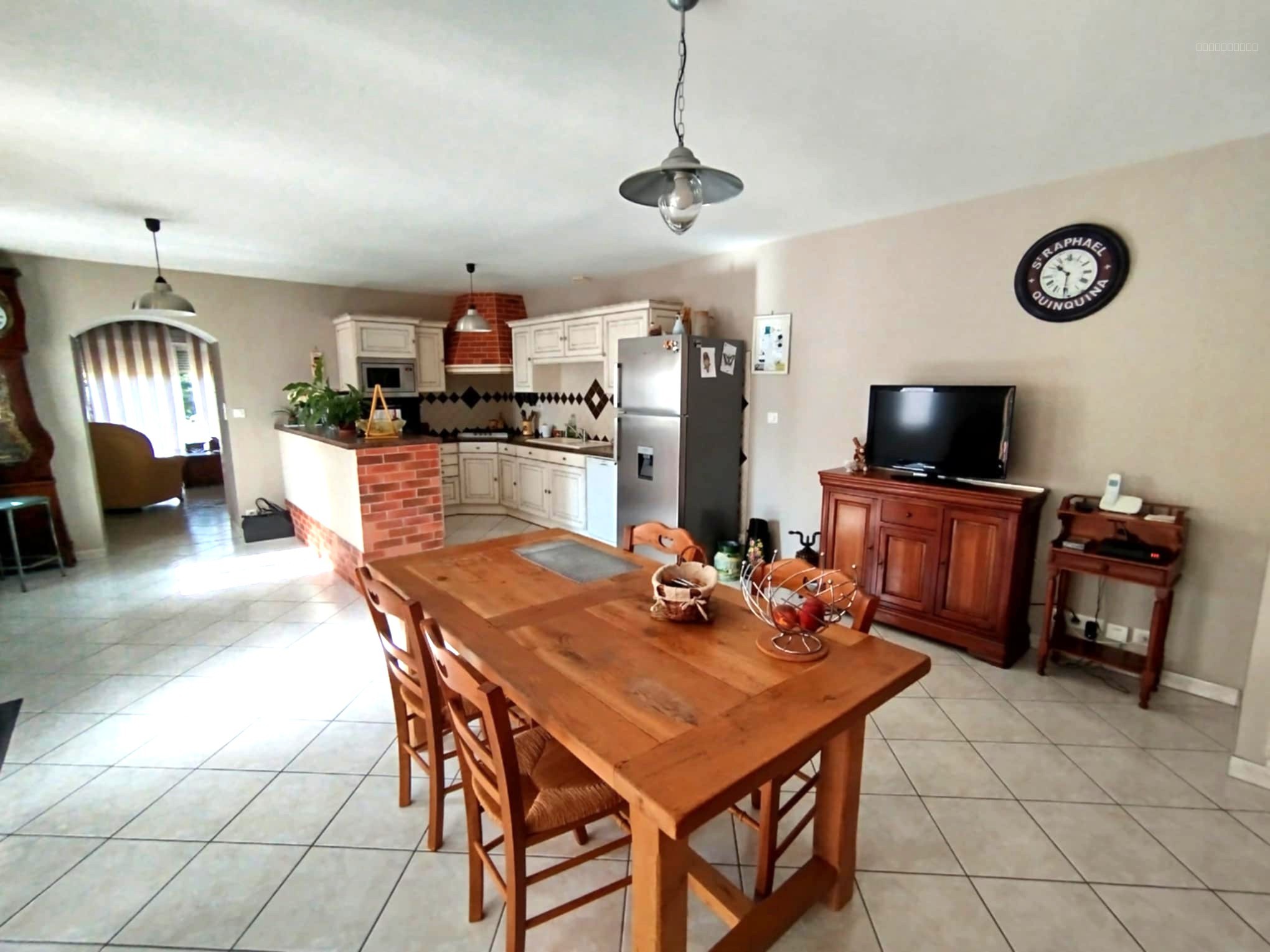 CUSSET, ENVIRONNEMENT CHAMPETRE, JOLIE LONGERE RENOVEE — photo 9
