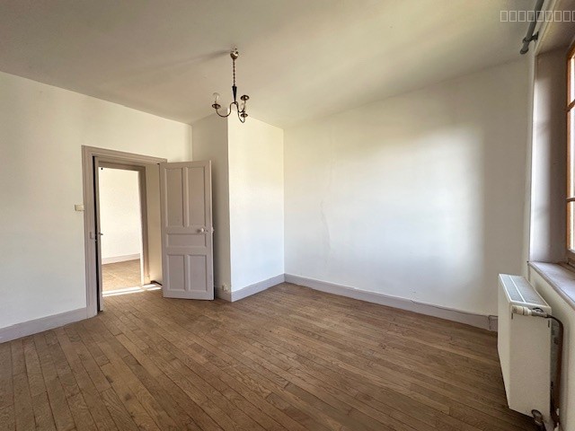 Maison avec jardin, cour et piscine sur un terrain clos de 360 m2 — photo 15