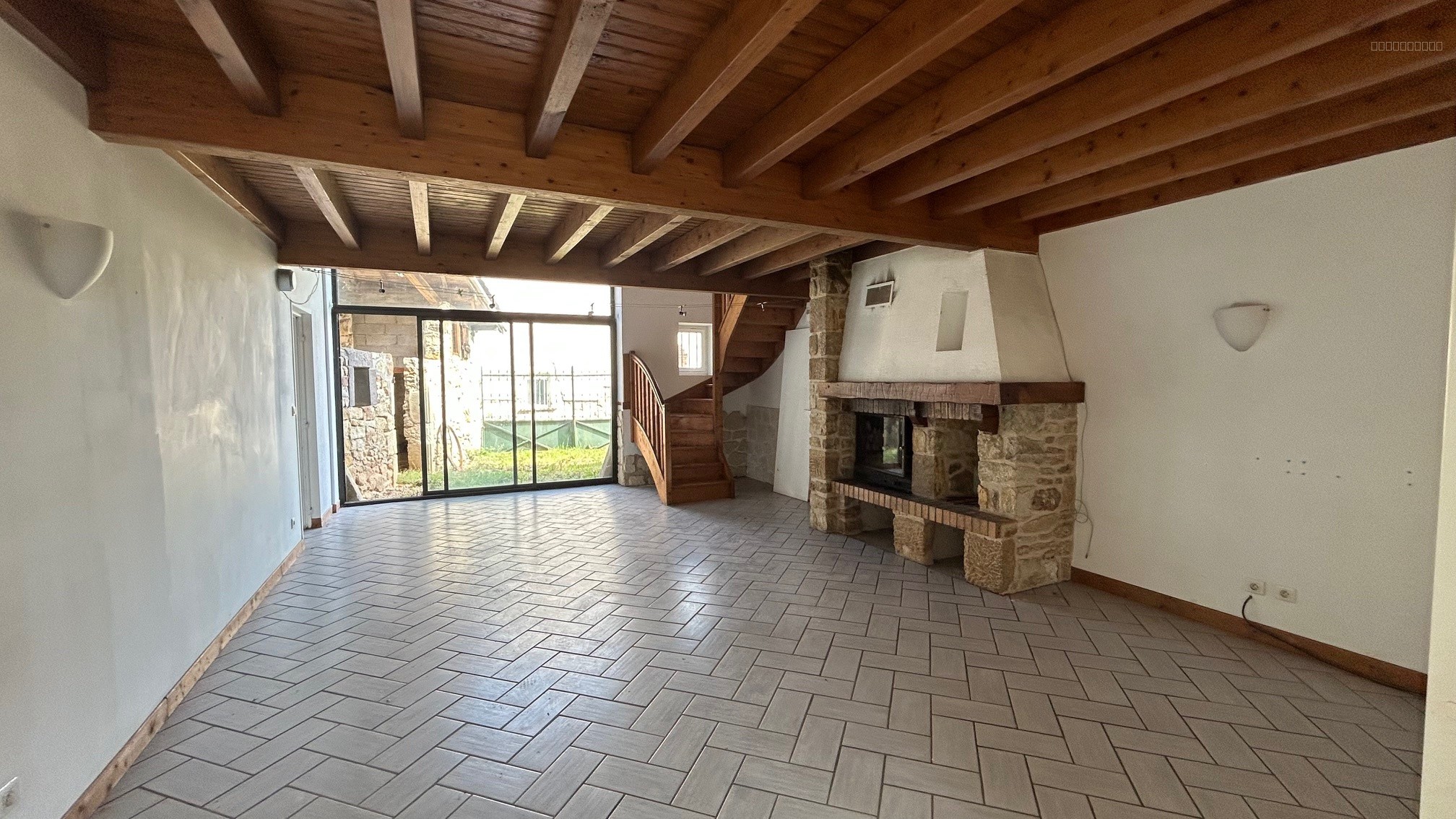 Maison avec jardin, cour et piscine sur un terrain clos de 360 m2 — photo 5