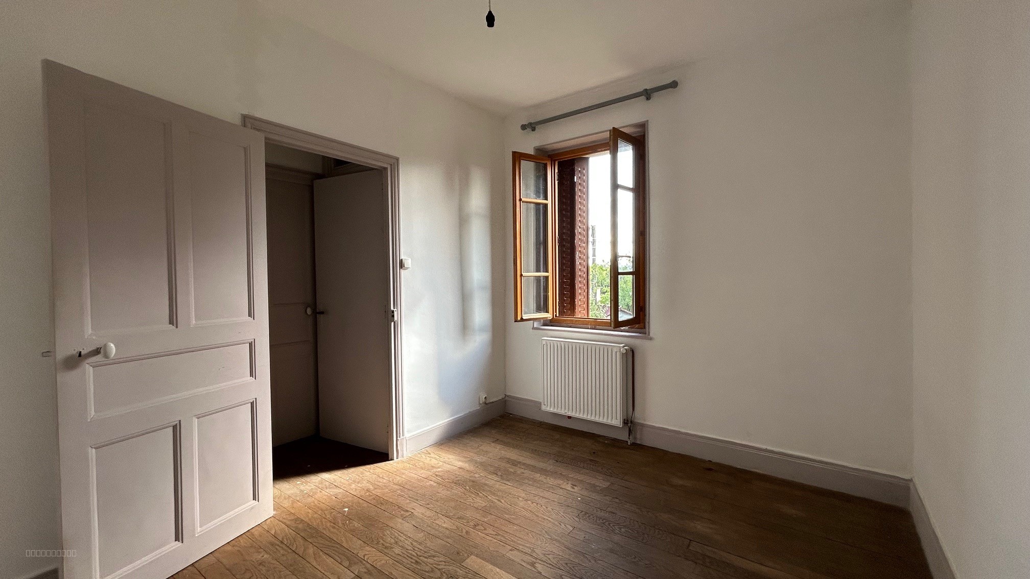 Maison avec jardin, cour et piscine sur un terrain clos de 360 m2 — photo 14