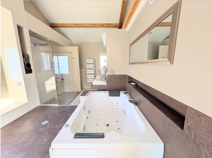 Propriété contemporaine à Grézieu-la-Varenne - 259 m2 Carrez, 360 m2 utiles — photo 11