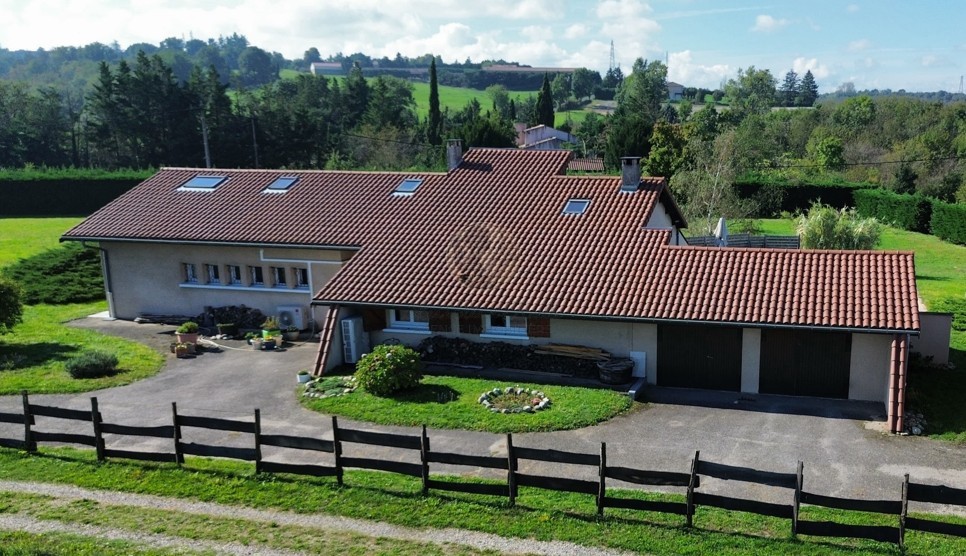 Maison d’architecte de plain-pied au cœur d’un espace naturel préservé - Les contreforts du Pilat — photo 3