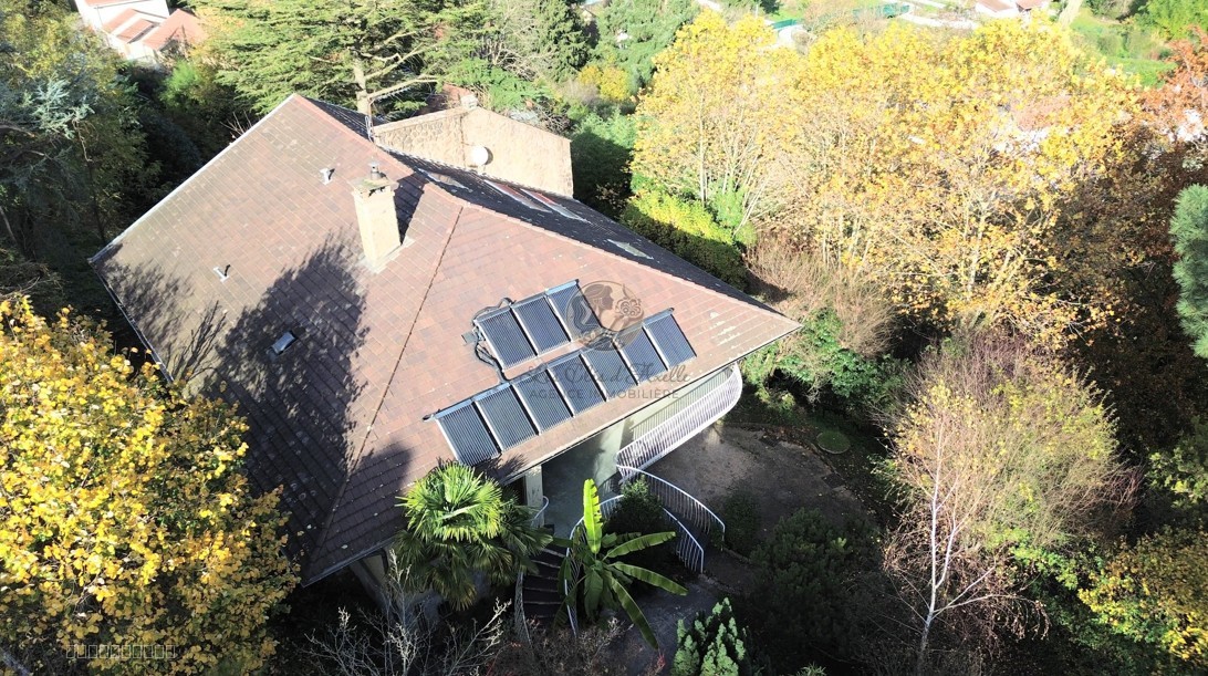 Propriété de caractère avec vue dégagée et grand terrain arboré   Francheville-Le-Haut — photo 2