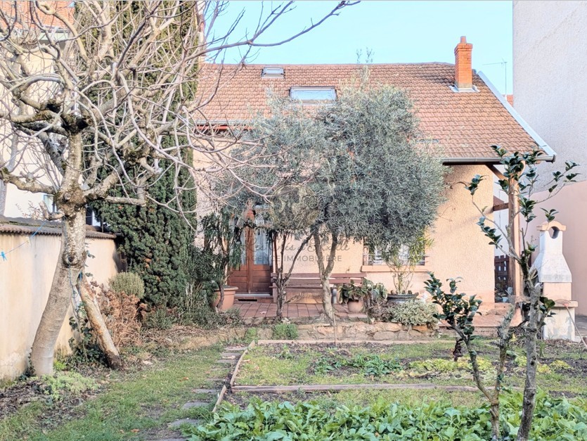Maison familiale de 110m2 avec jardin au cœur d’un quartier privilégié d’Oullins — photo 5