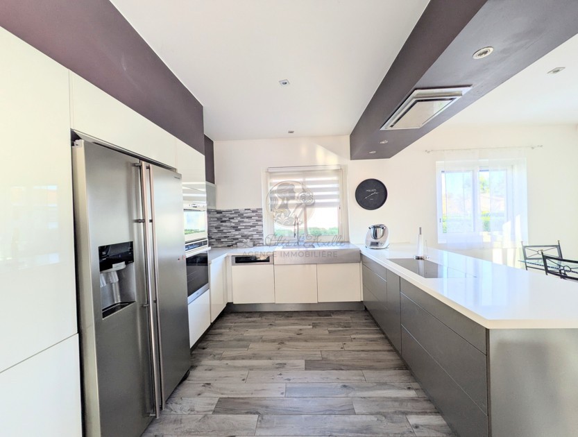 Propriété contemporaine à Grézieu-la-Varenne - 259 m2 Carrez, 360 m2 utiles — photo 7