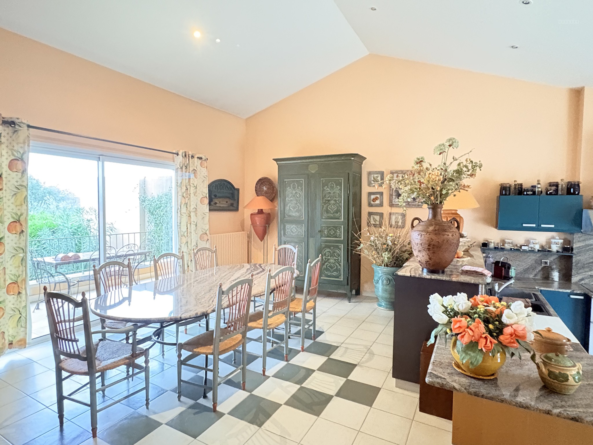 VILLA T11 AVEC PISCINE ET POOL HOUSE — photo 5