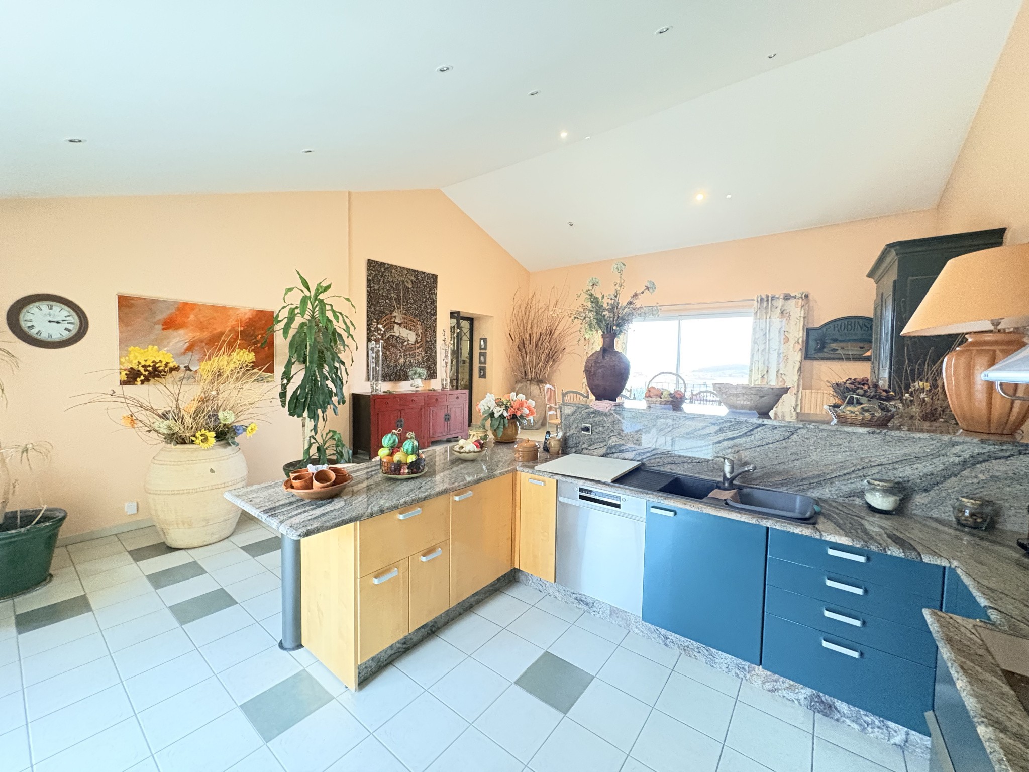 VILLA T11 AVEC PISCINE ET POOL HOUSE — photo 10