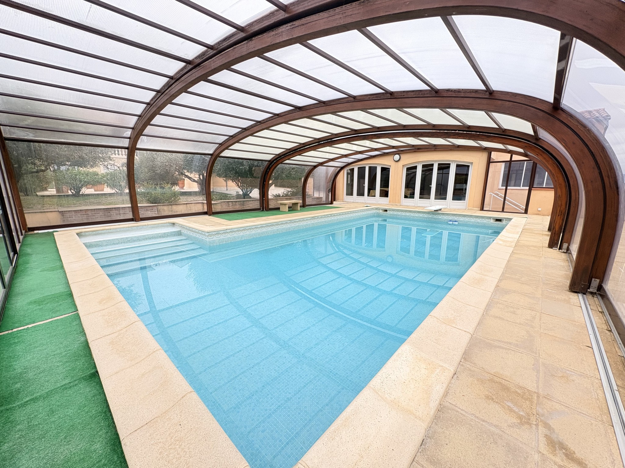 VILLA T11 AVEC PISCINE ET POOL HOUSE — photo 2