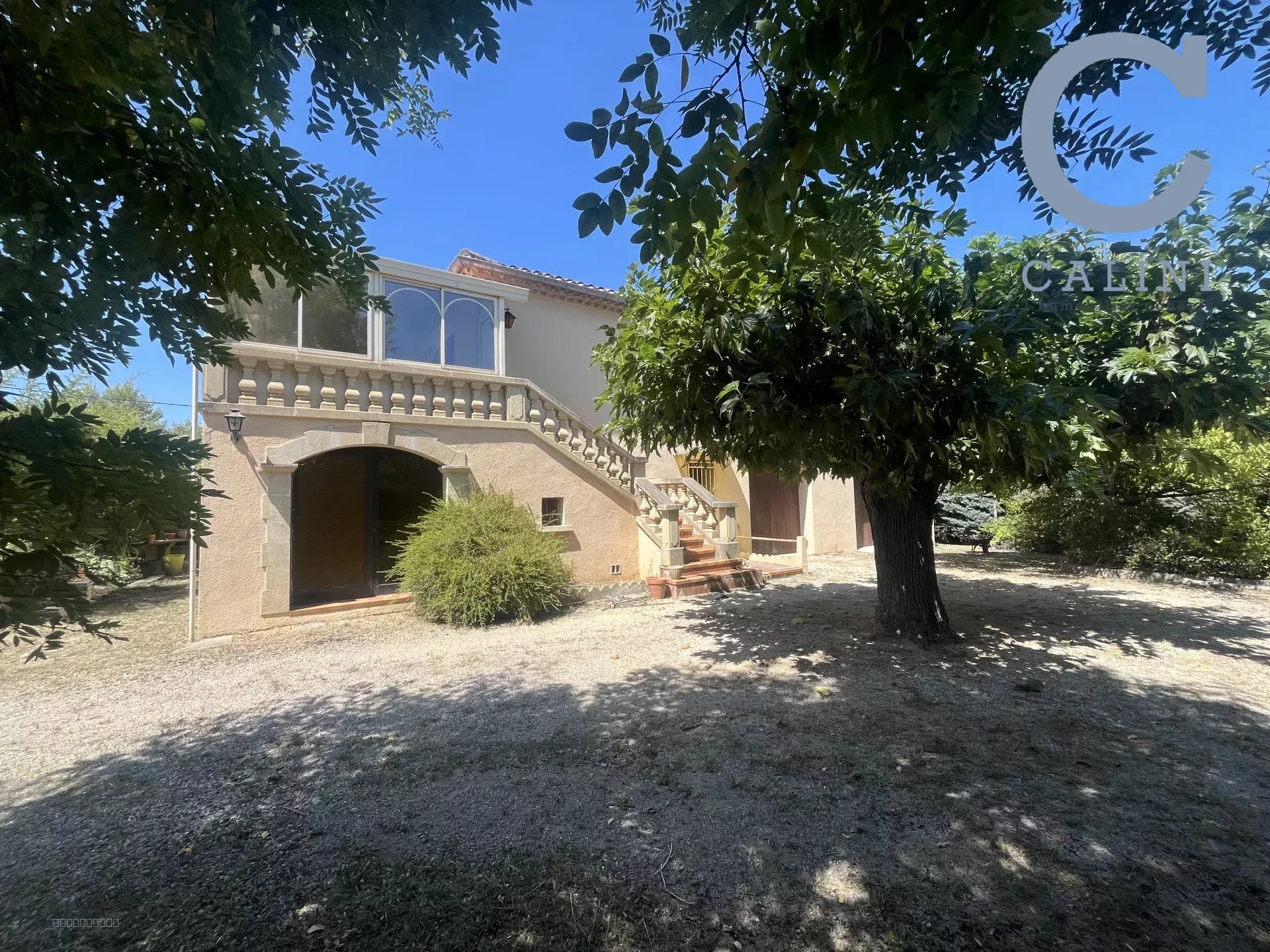 VILLA 200 M2 HAB. SUR 1762 M2 DE TERRAIN — photo 2