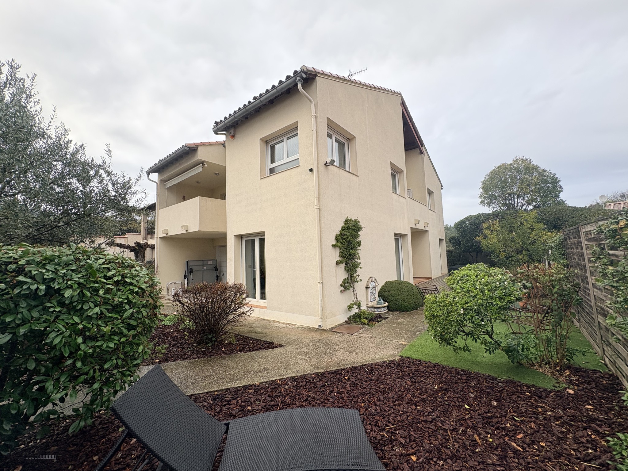 DANS QUARTIER TRES RECHERCHE AVEC TOUTES COMODITES VILLA T5 140M2 — photo 2