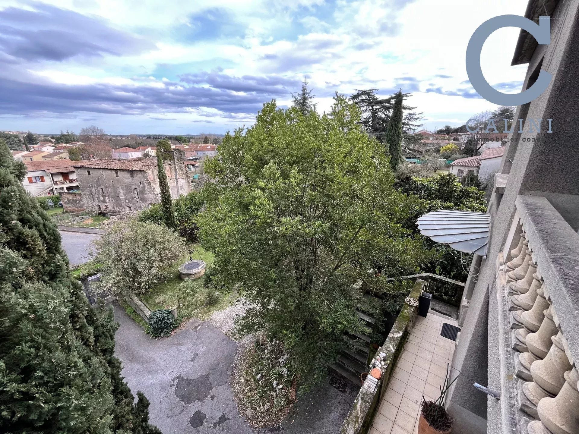 MAISON DE VILLE T8 AVEC PISCINE — photo 7