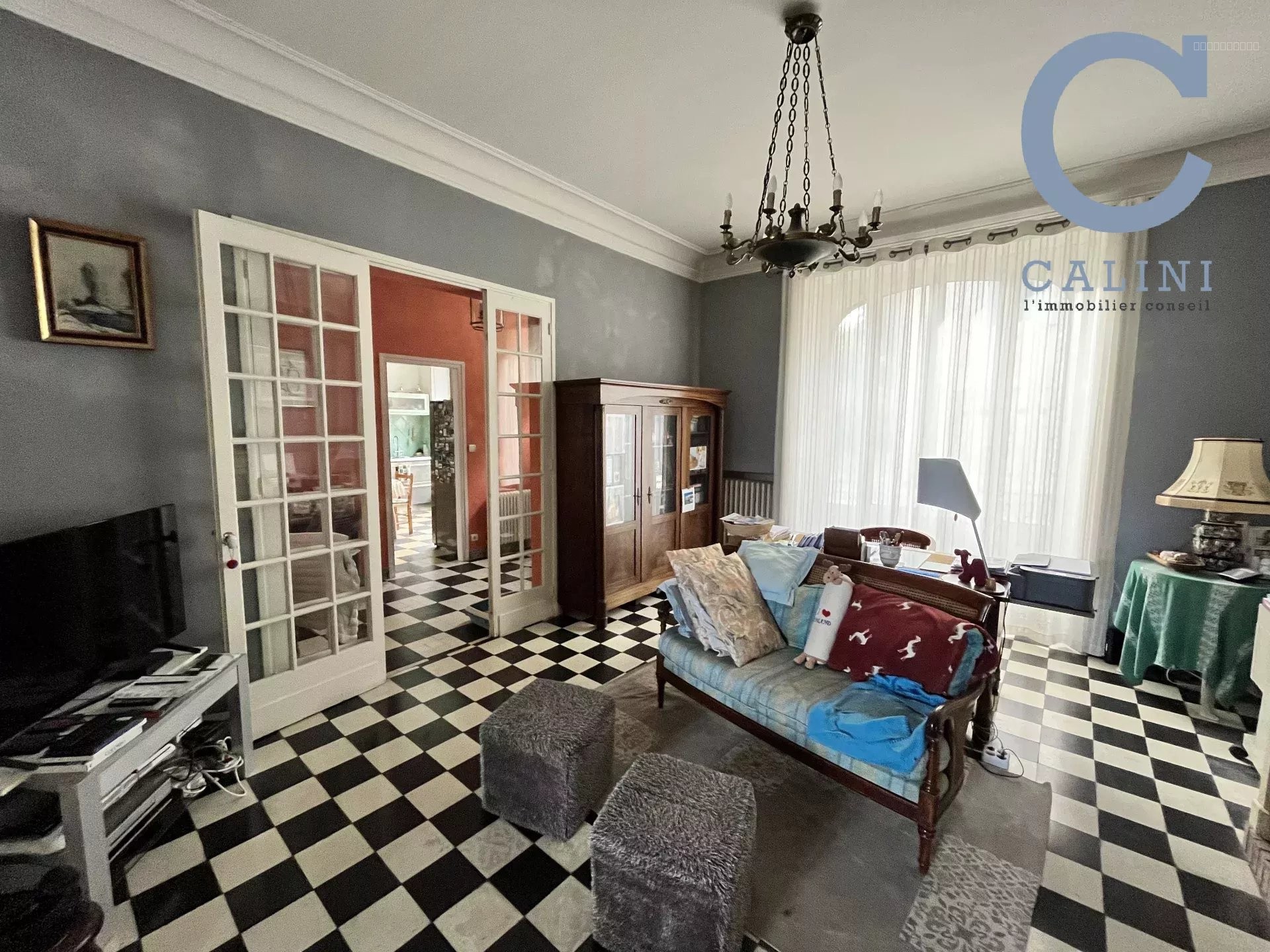 MAISON DE VILLE T8 AVEC PISCINE — photo 9