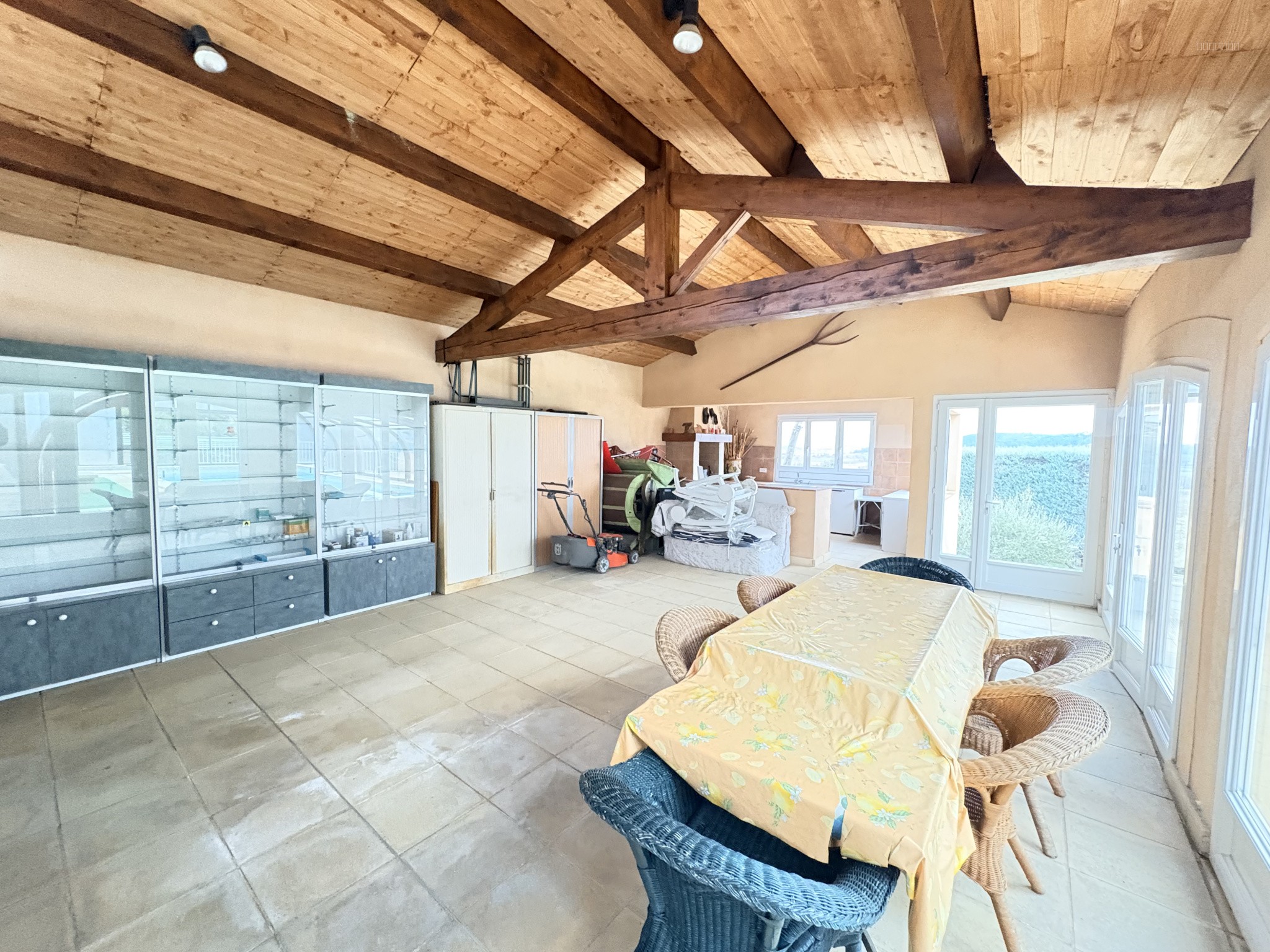 VILLA T11 AVEC PISCINE ET POOL HOUSE — photo 9