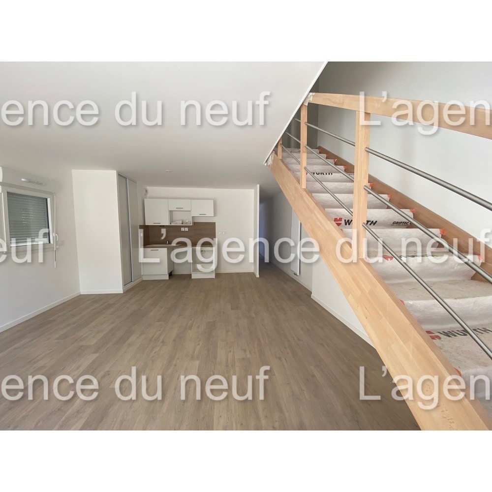 Maison de village avec garage — photo 2