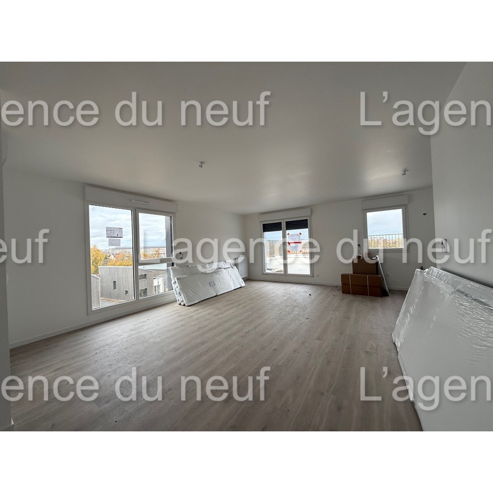 Dernier étage avec terrasse — photo 3