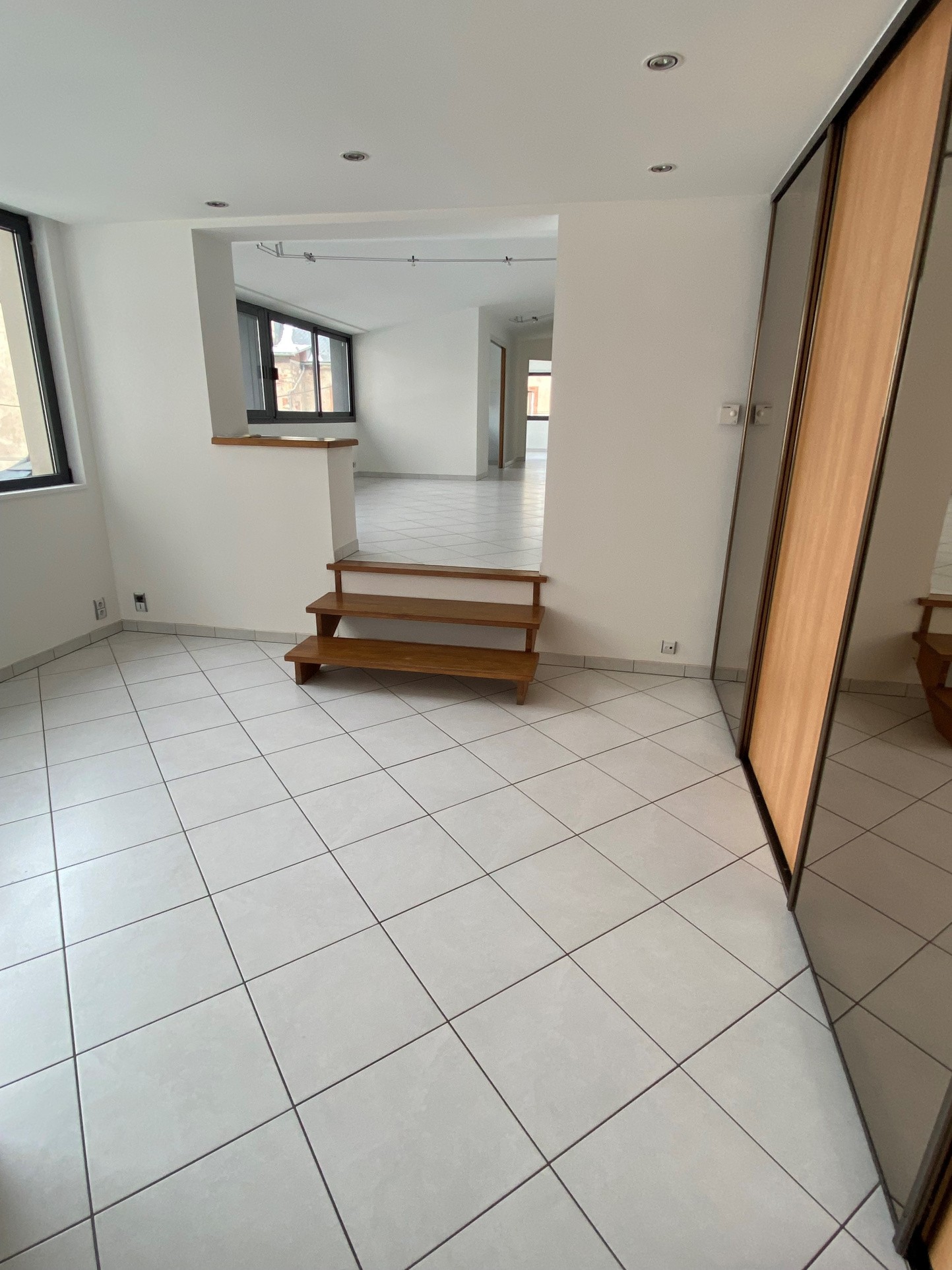 Grand appartement de type III avec 2 garages et buanderie Rodez Centre — photo 4