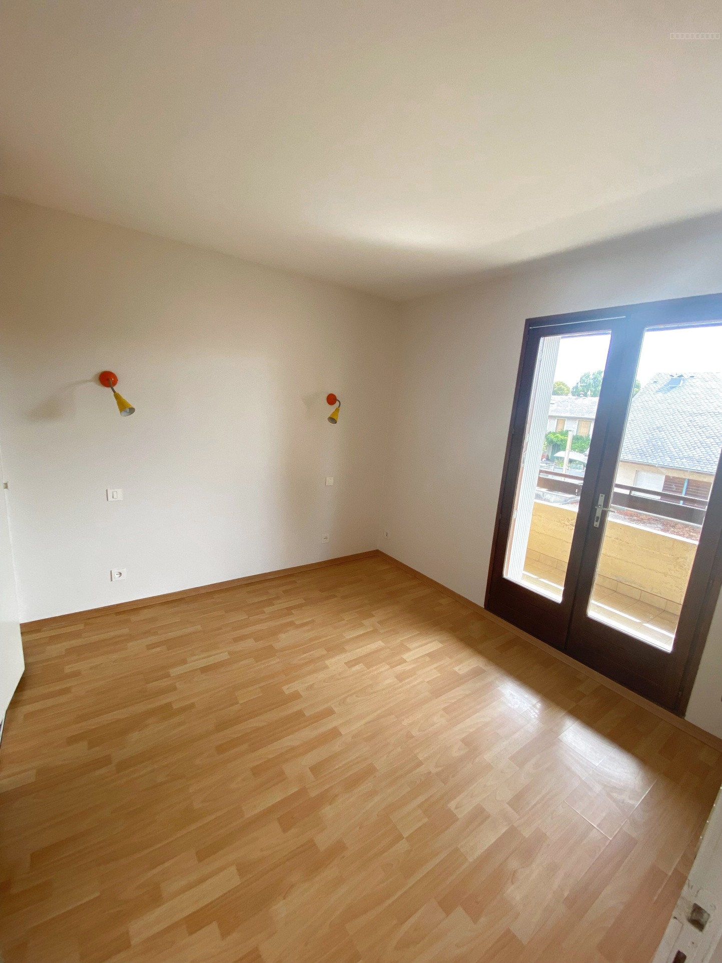 TYPE 1 BIS AVEC GARAGE ET BALCON PROCHE IUT — photo 5