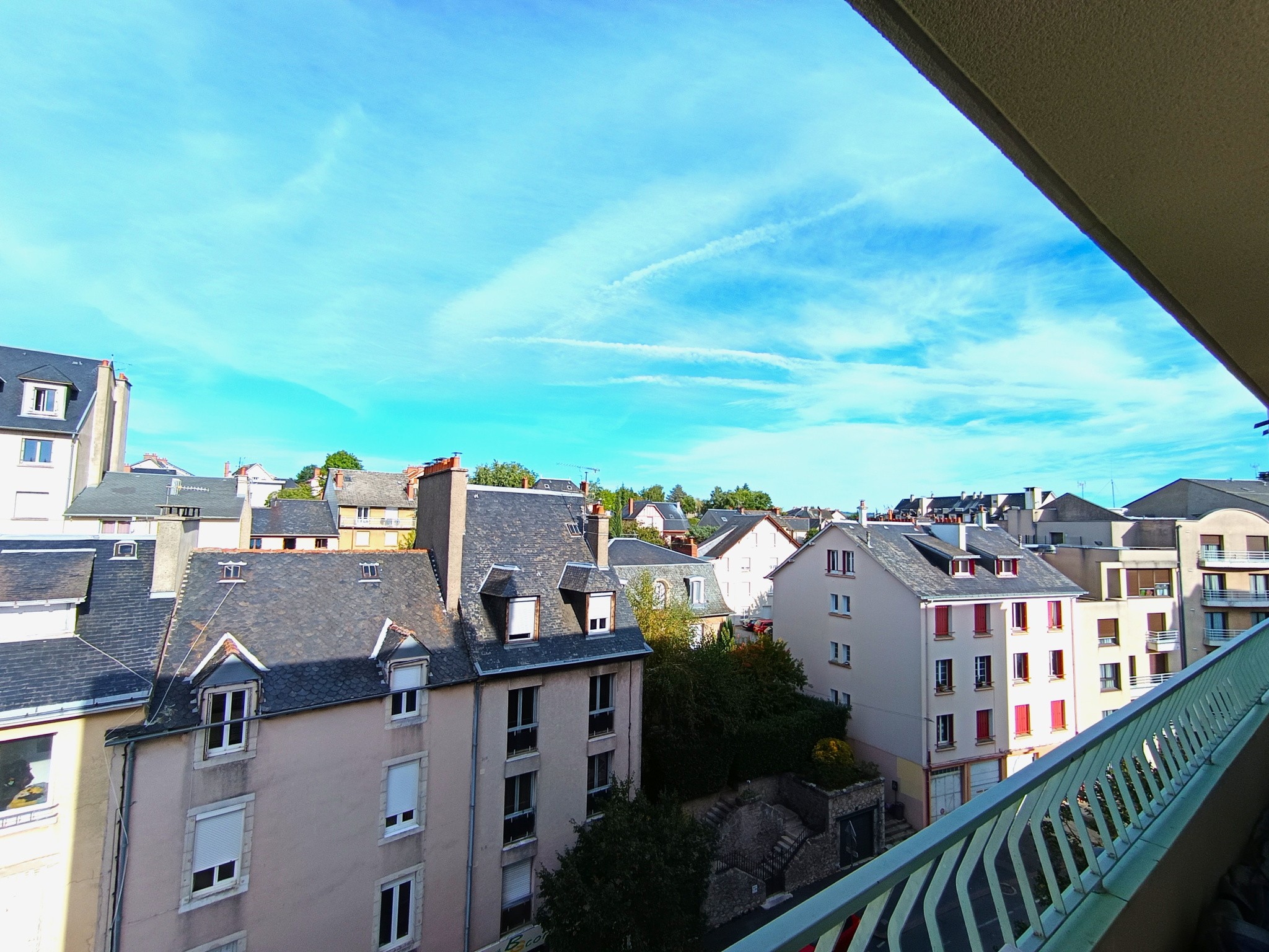 T3 ascenseur, vue, balcon, garage et cave — photo 4