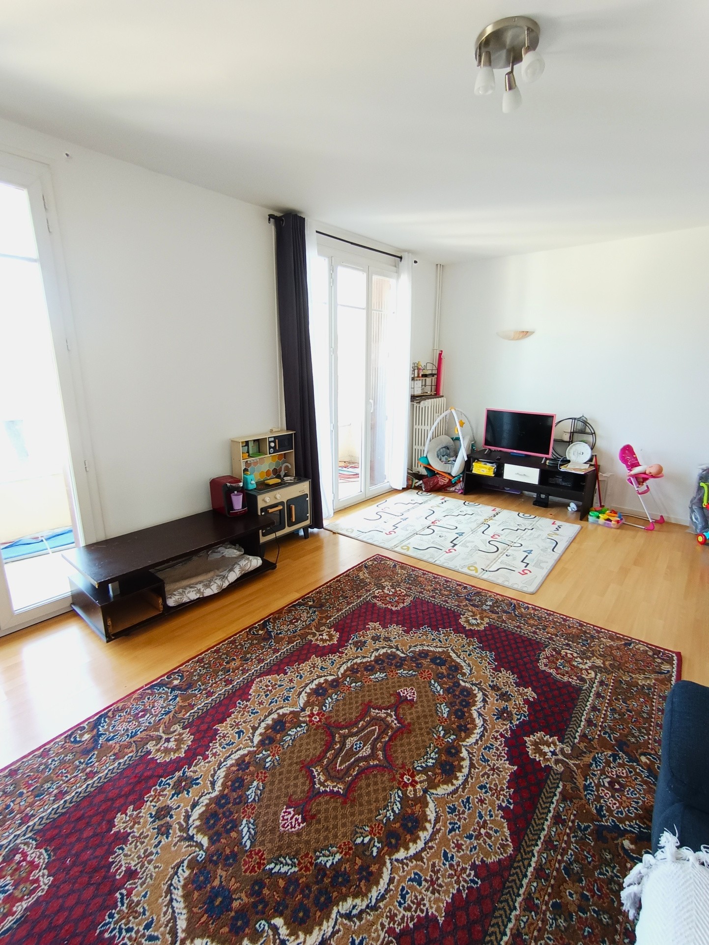 T3 ascenseur, vue, balcon, garage et cave — photo 2