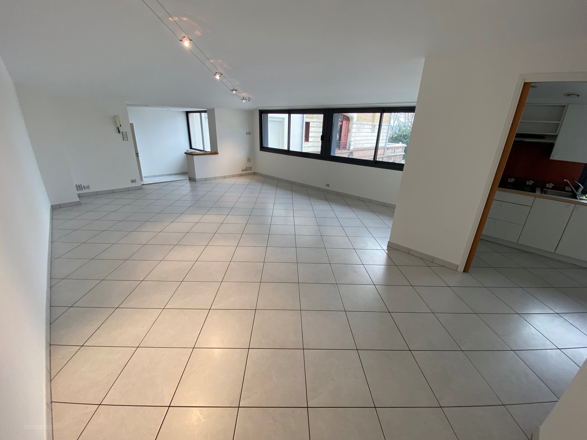 Grand appartement de type III avec 2 garages et buanderie Rodez Centre — photo 2