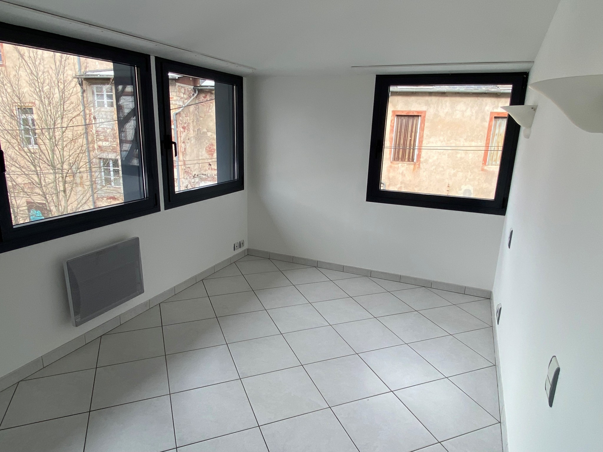 Grand appartement de type III avec 2 garages et buanderie Rodez Centre — photo 10