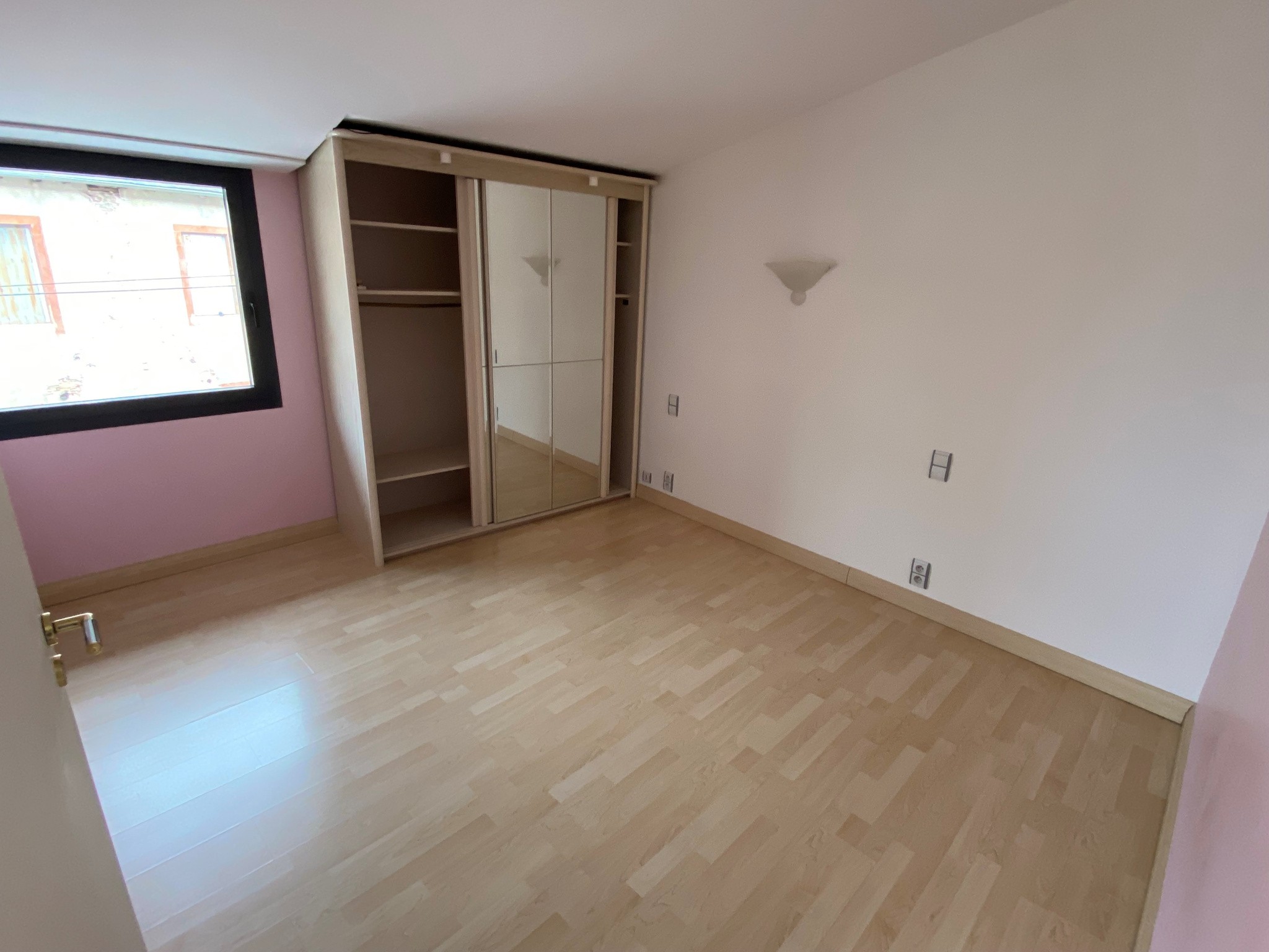 Grand appartement de type III avec 2 garages et buanderie Rodez Centre — photo 8