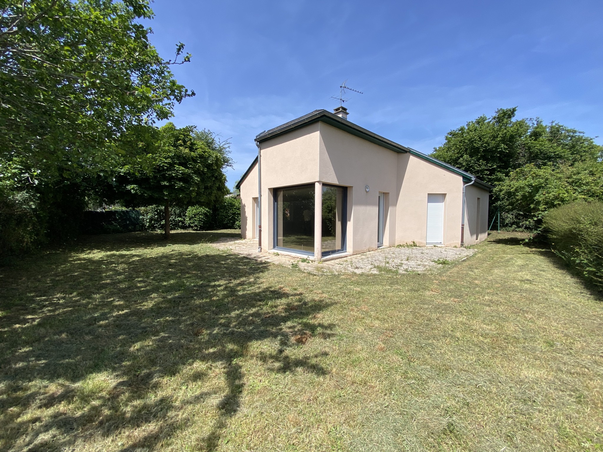 PAVILLON TYPE IV AVEC TERRAIN ET GARAGE — photo 2