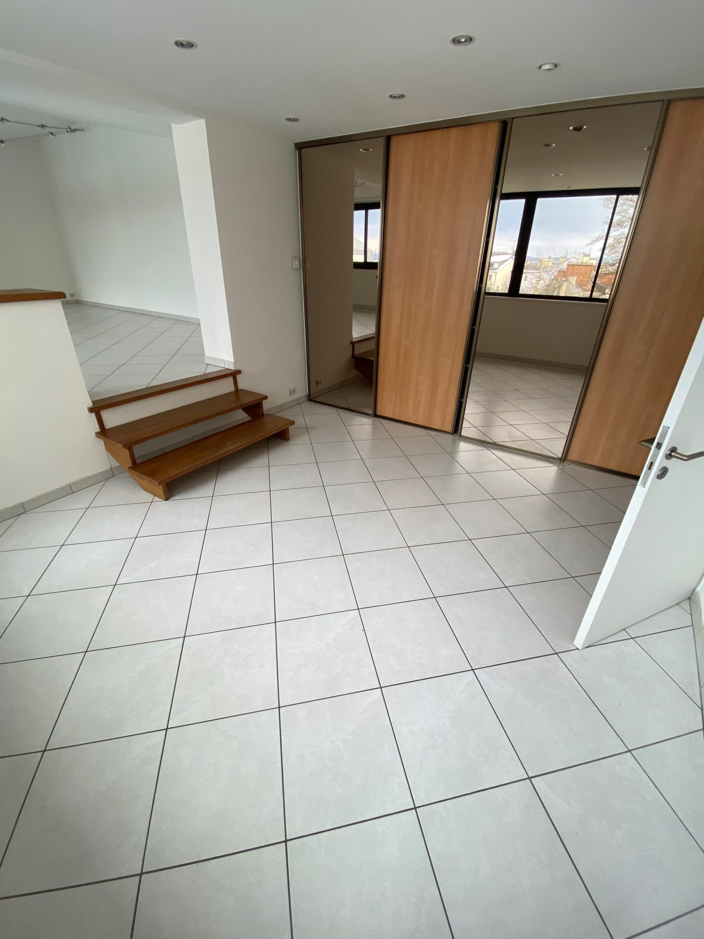 Grand appartement de type III avec 2 garages et buanderie Rodez Centre — photo 5
