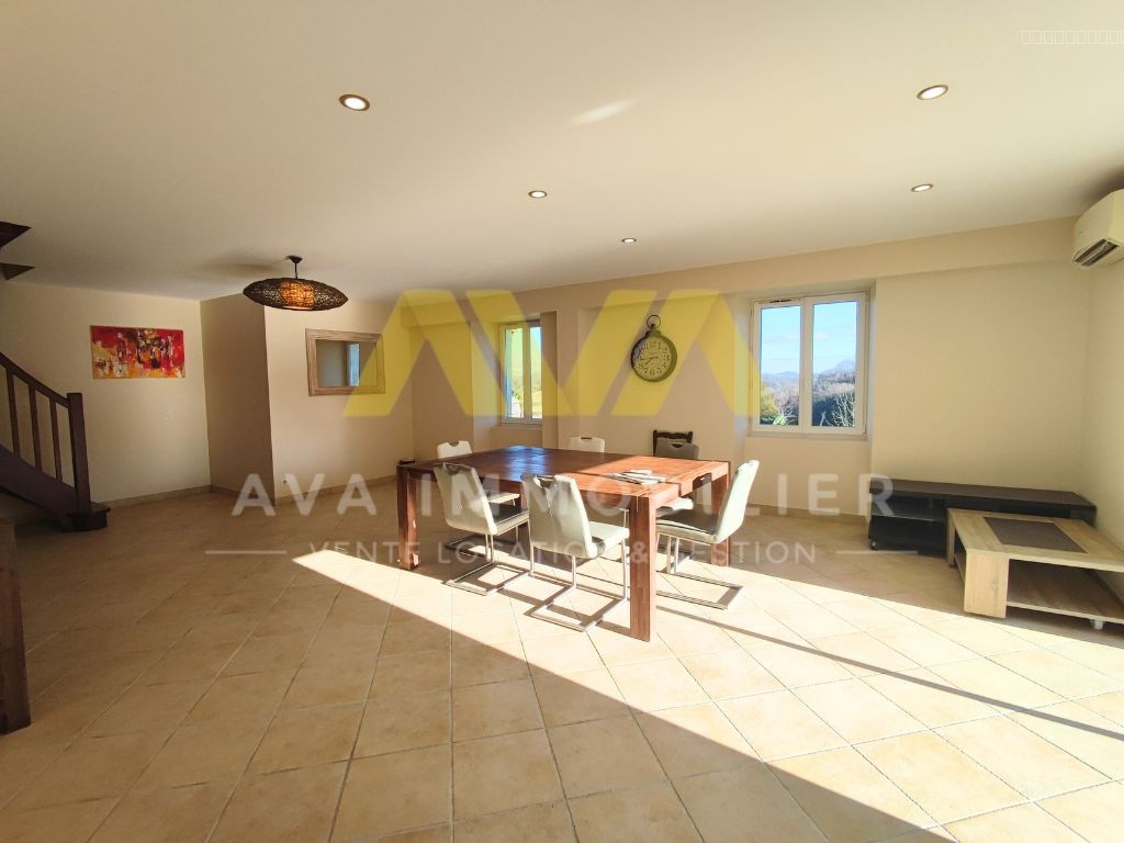 Propriété de deux habitations autonomes avec dépendances — photo 7