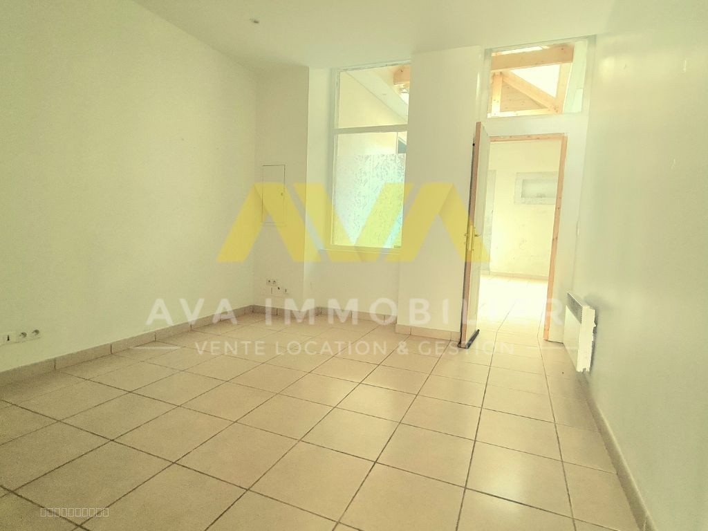 Local professionnel de 95 m2   Quartier Notre-Dame, centre-ville — photo 4