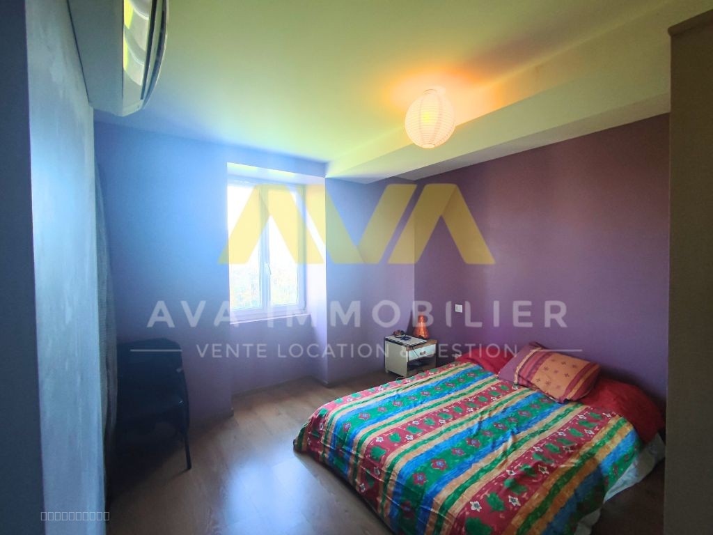 Propriété de deux habitations autonomes avec dépendances — photo 10