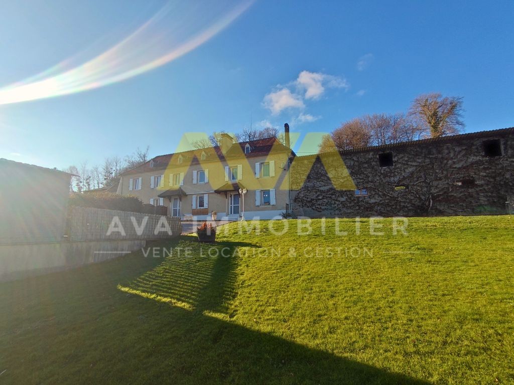 Propriété de deux habitations autonomes avec dépendances — photo 3