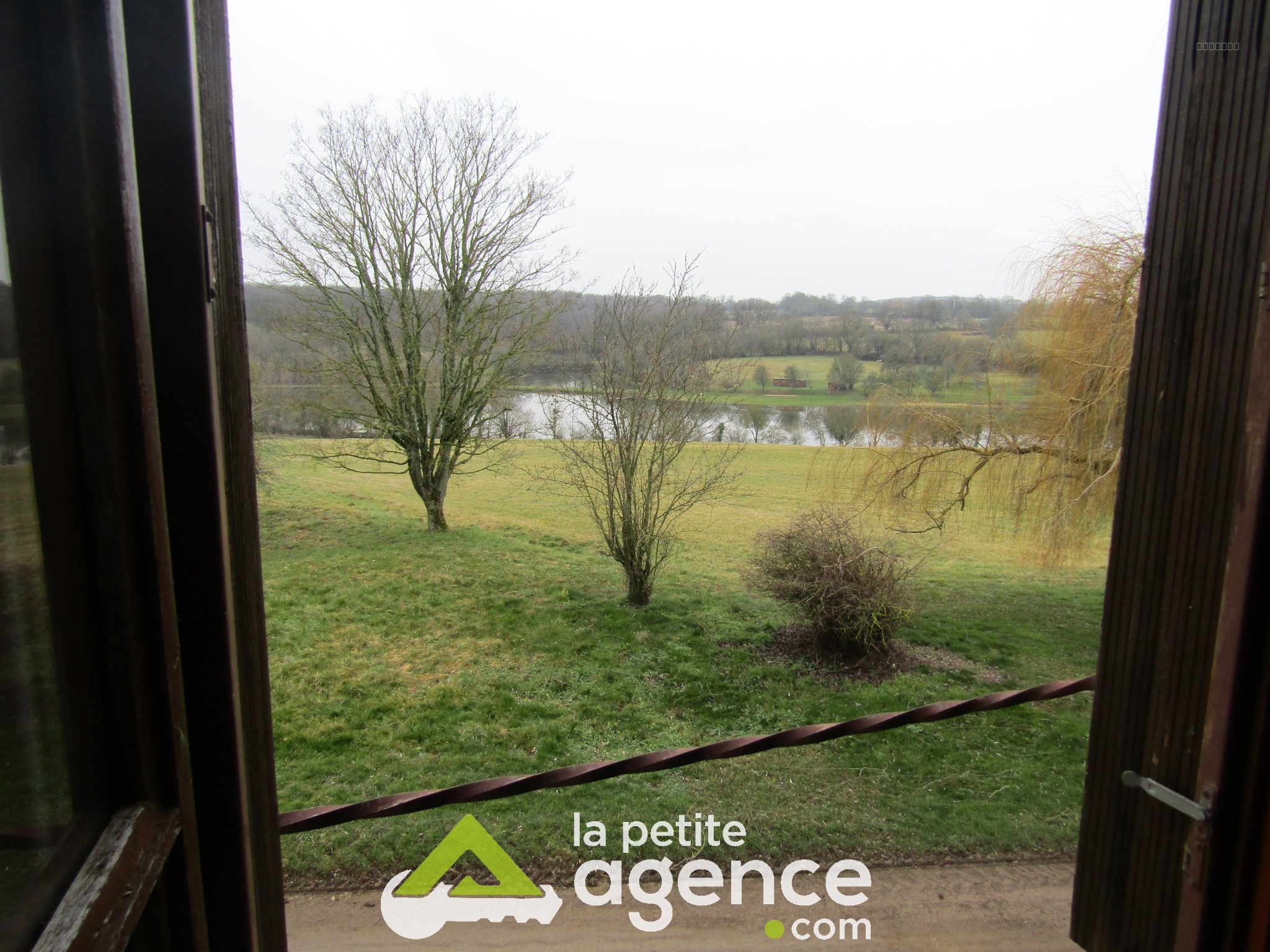 Ferme de 228m2 à acheter à Ourouer-Les-Bourdelins (18) — photo 19