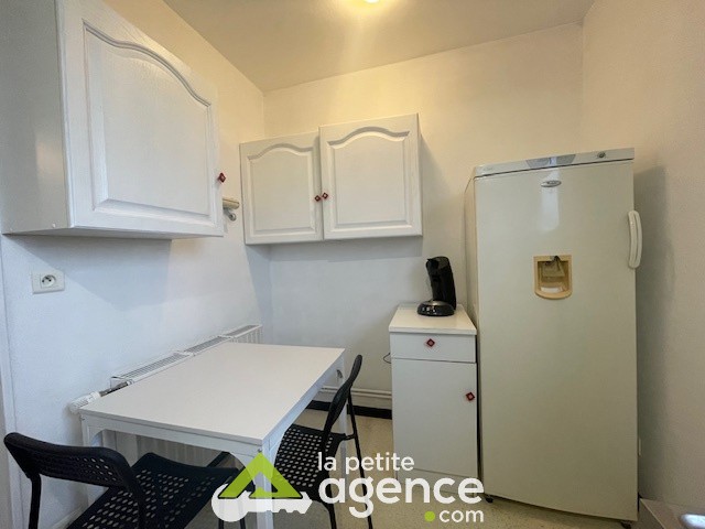 Bel appartement T2 Meublé chauffage compris place Juranville — photo 4