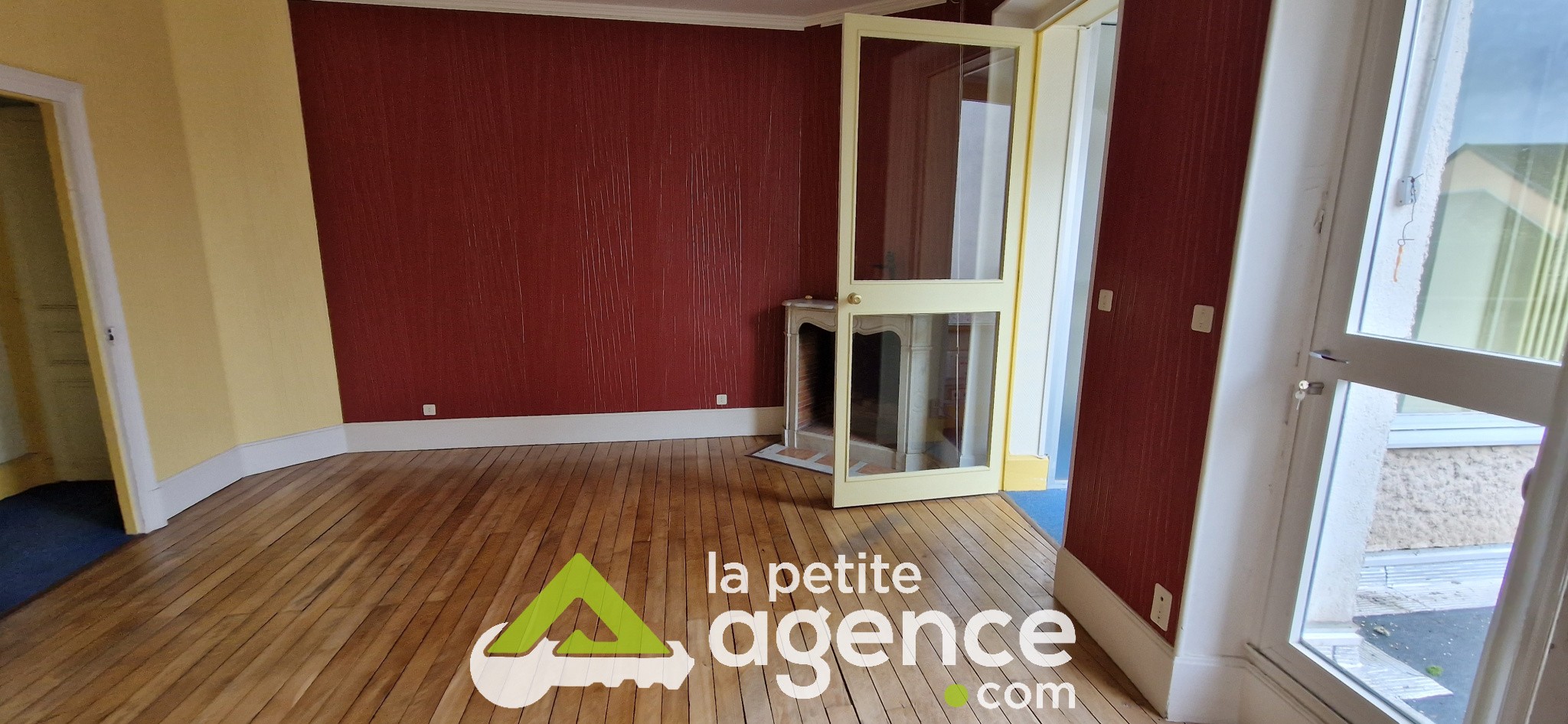 APPARTEMENT AVEC TERRASSE — photo 2