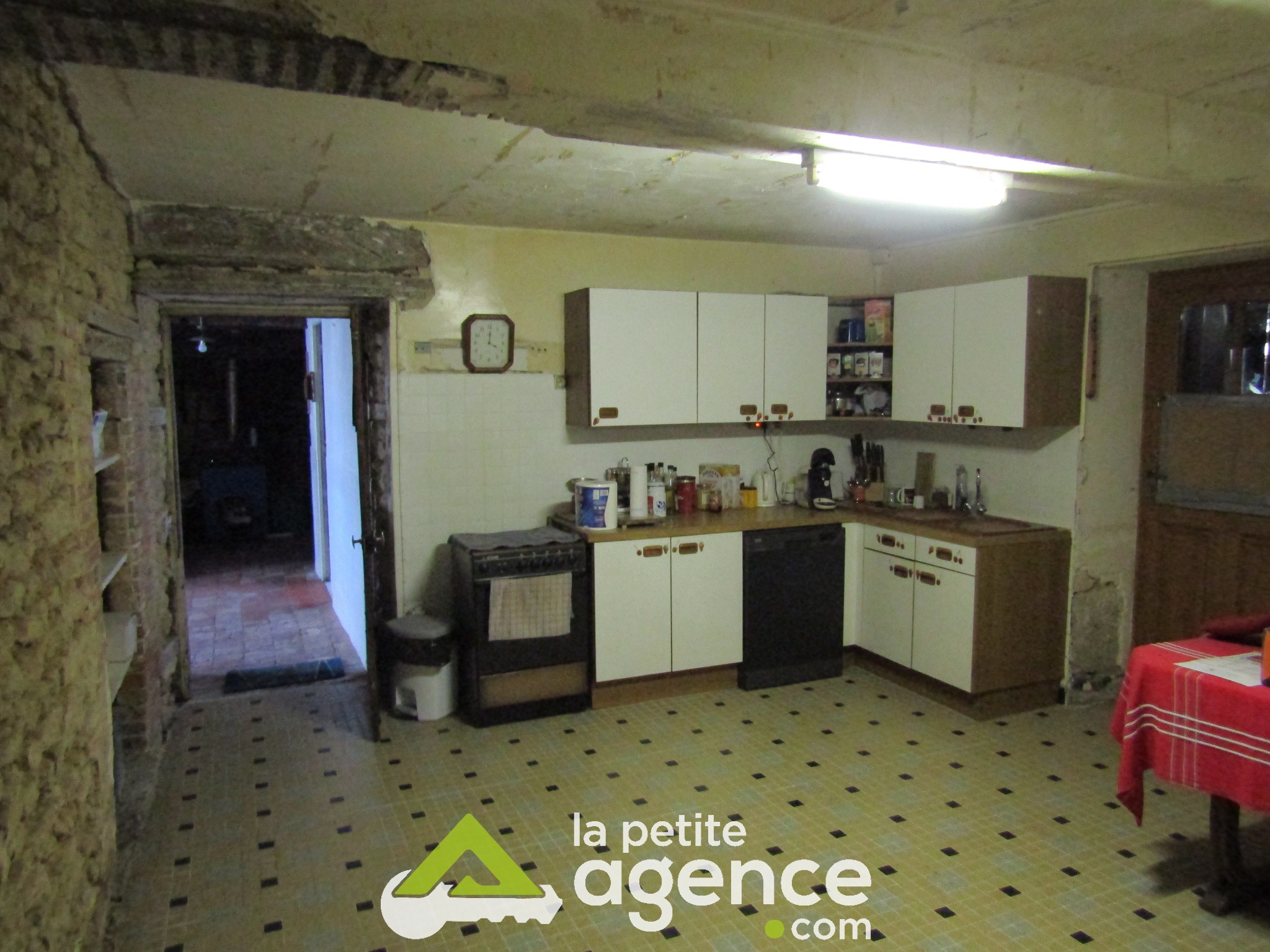 Ferme de 228m2 à acheter à Ourouer-Les-Bourdelins (18) — photo 6