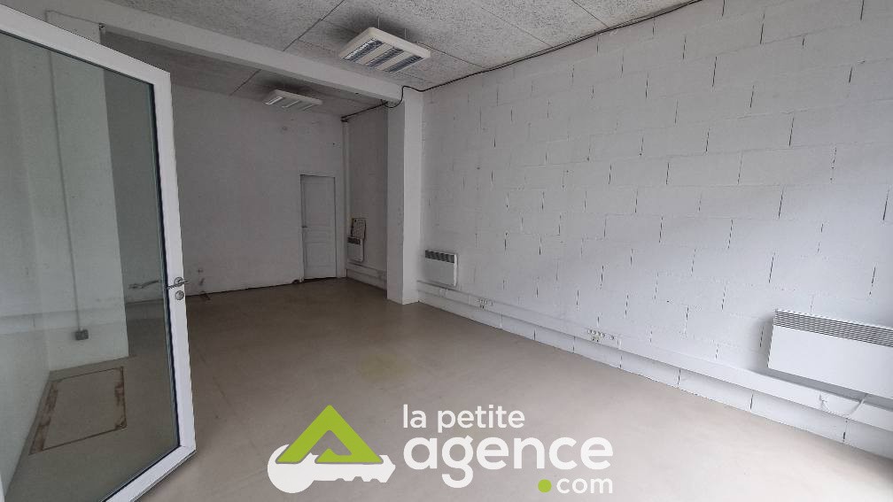 local commercial — photo 4