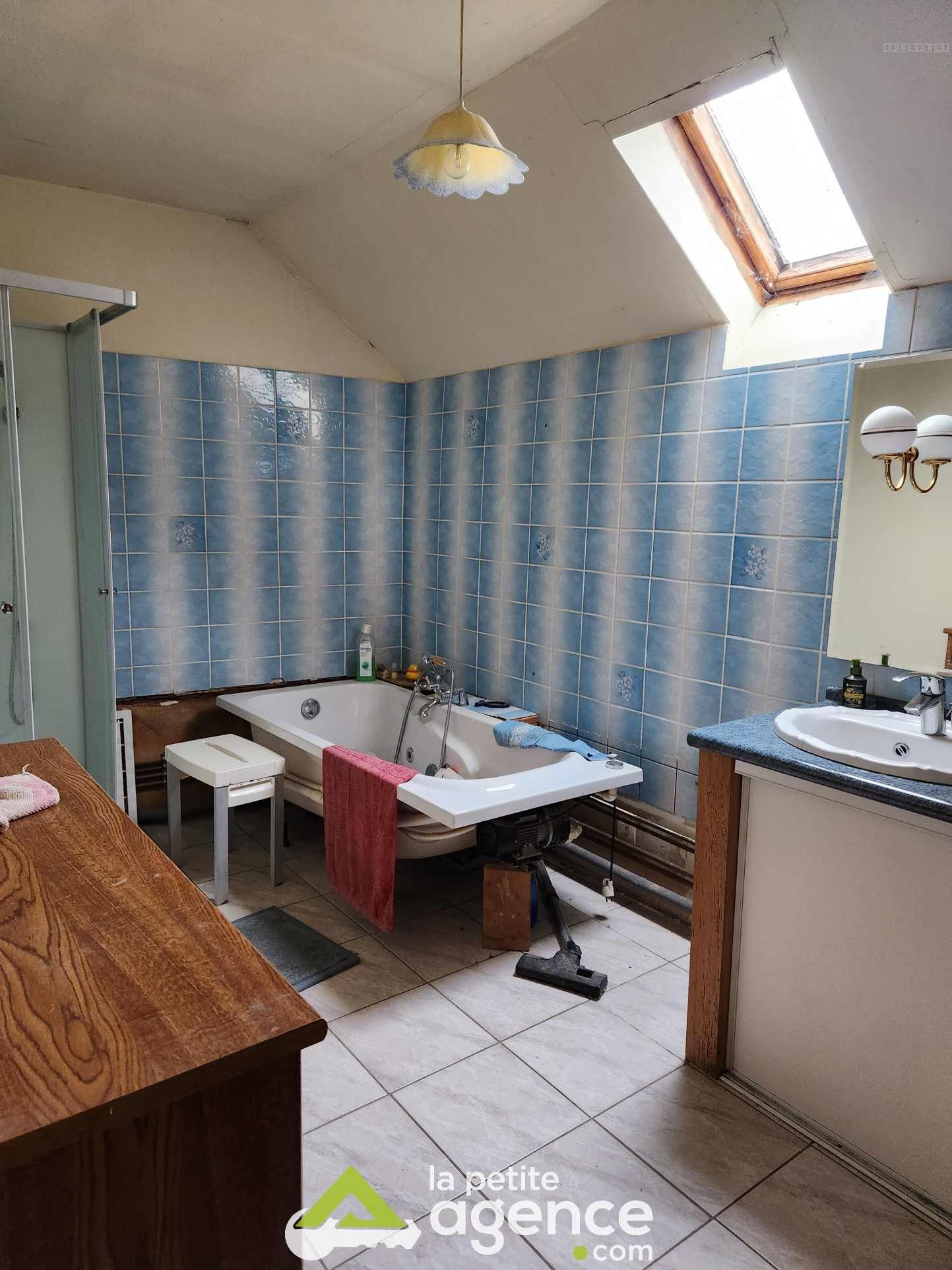 A 5 minutes de DUN SUR AURON, grande maison comprenant 4 chambres et sa grange sur 1652 m2 de terrain, bel emp — photo 5