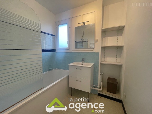 Bel appartement T2 Meublé chauffage compris place Juranville — photo 7