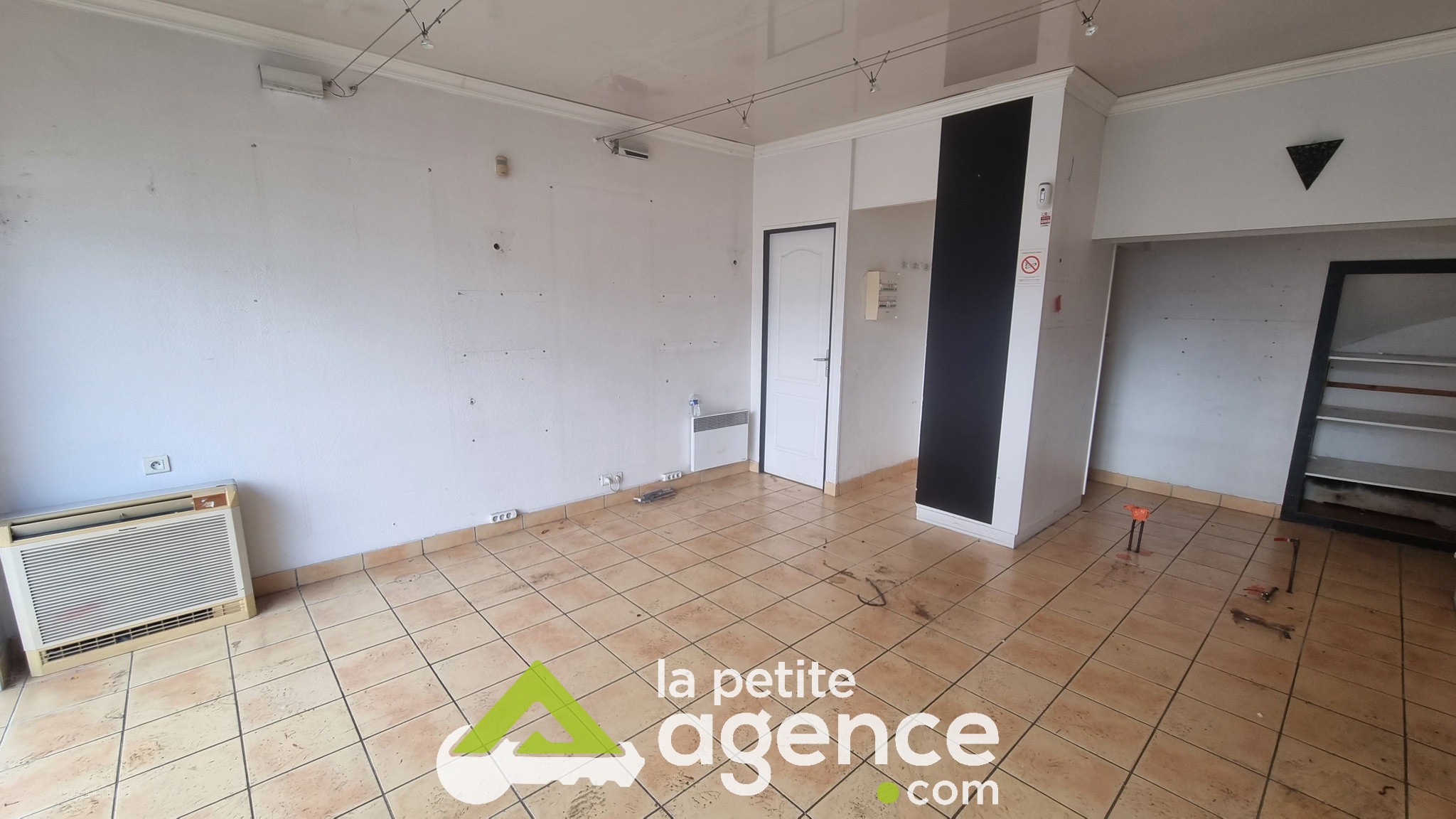 Local commercial — photo 4