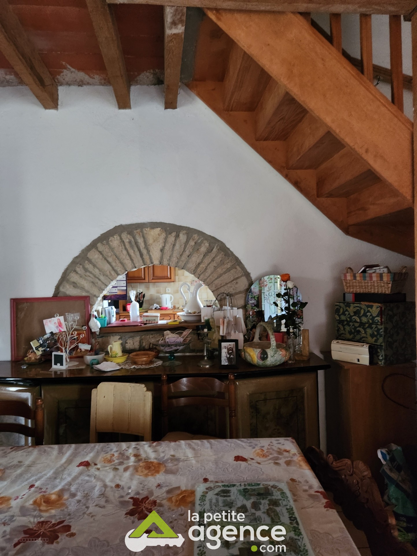 A 5 minutes de DUN SUR AURON, grande maison comprenant 4 chambres et sa grange sur 1652 m2 de terrain, bel emp — photo 4