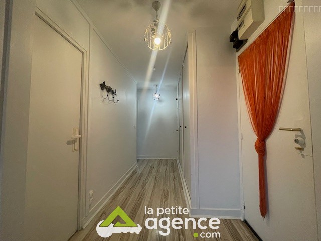 Bel appartement T2 Meublé chauffage compris place Juranville — photo 3
