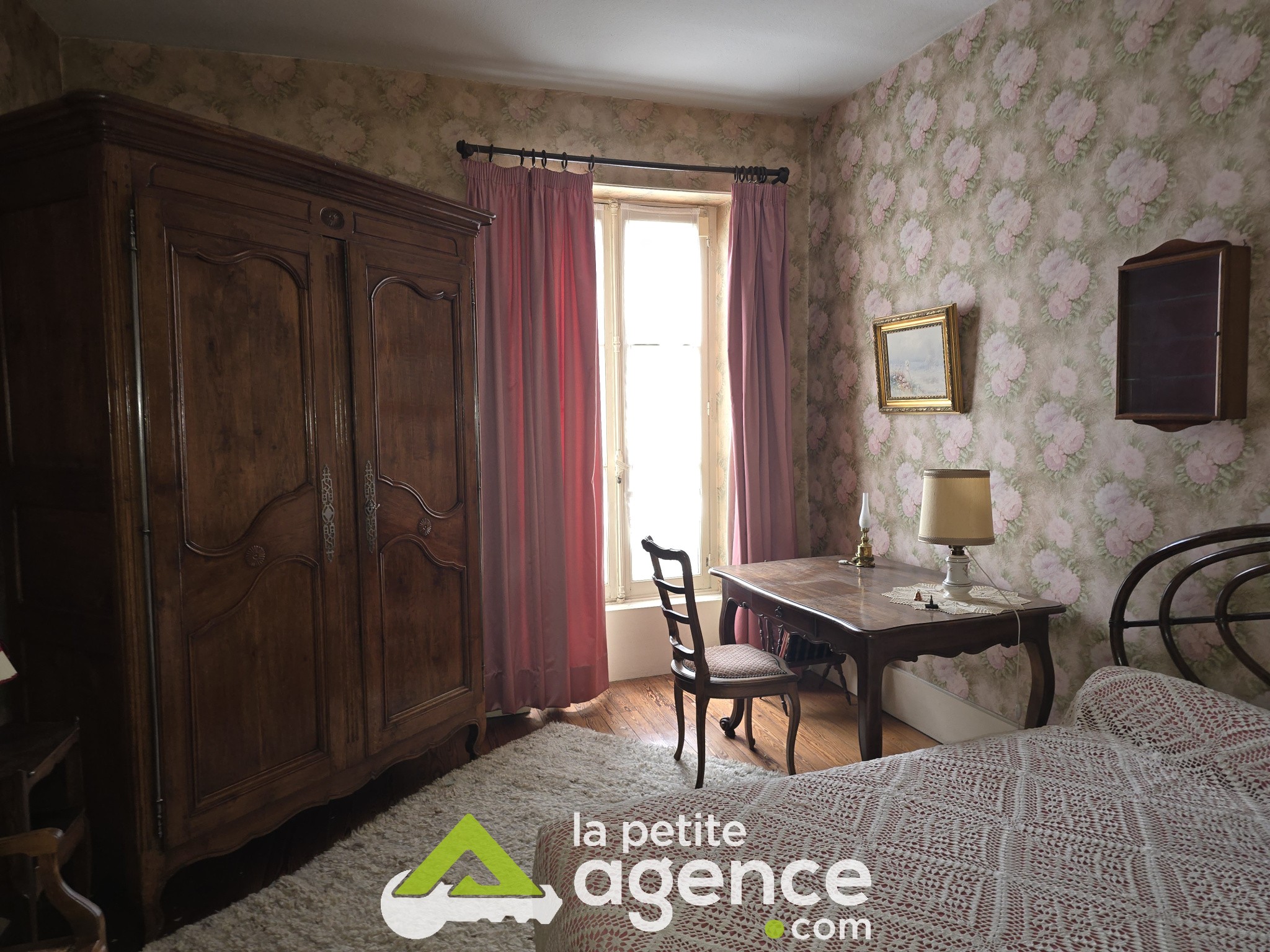 DUN SUR AURON : Charmante maison de ville édifiée sur 552 m2 de terrain fermé et ses dépendances. — photo 7