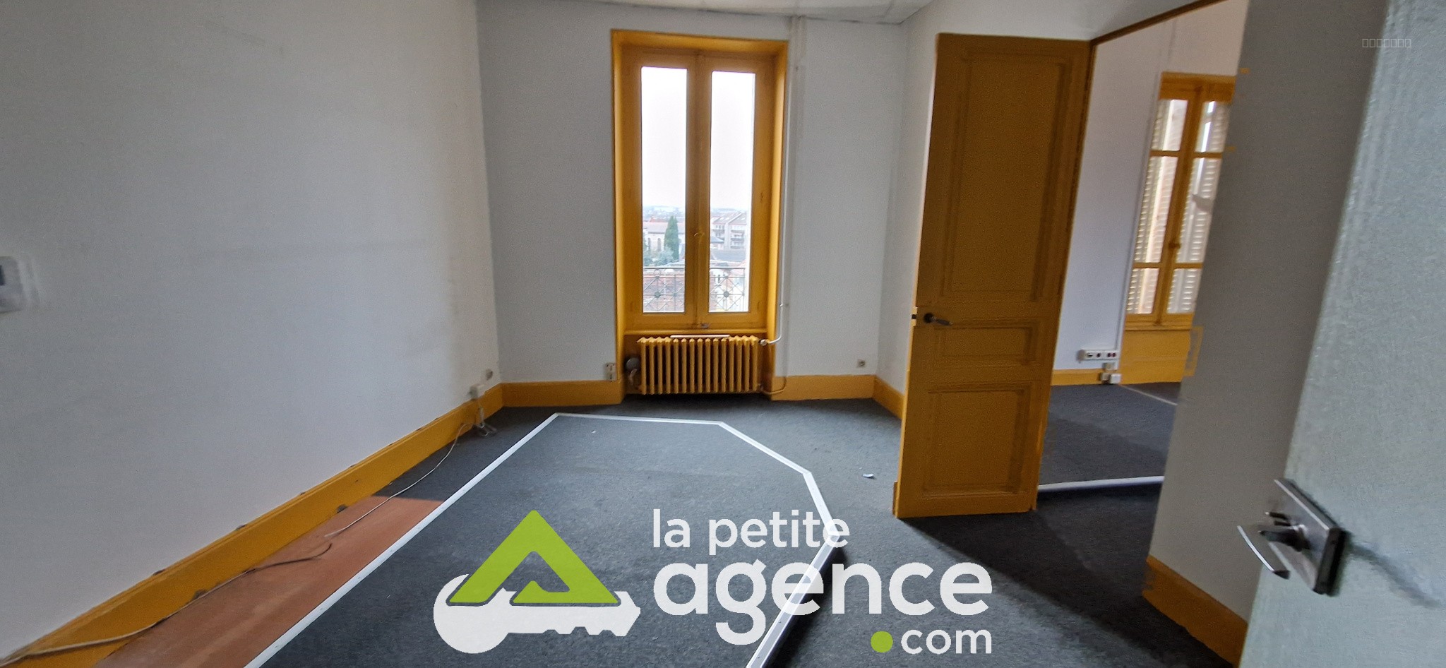 APPARTEMENT AVEC TERRASSE — photo 7