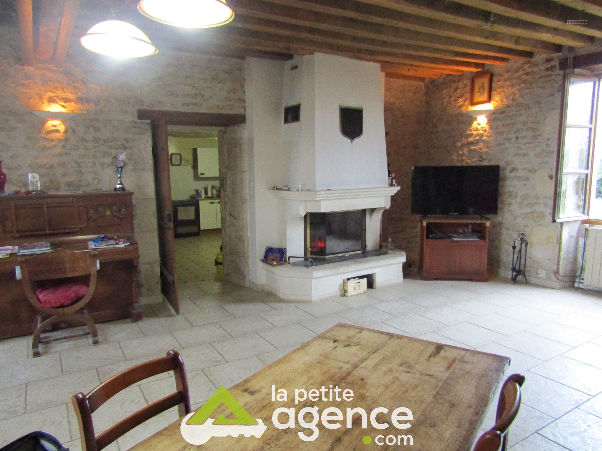 Ferme de 228m2 à acheter à Ourouer-Les-Bourdelins (18) — photo 3