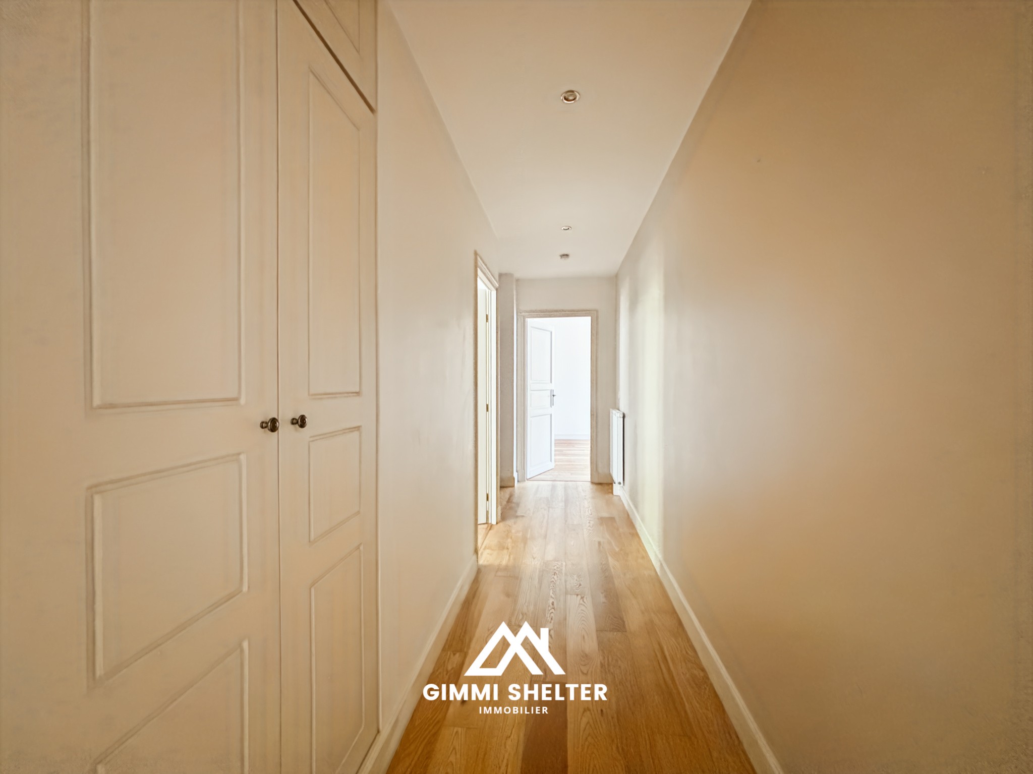 T4 traversant avec vue panoramique   Dernier étage face au Princesse Flore, Royat — photo 3