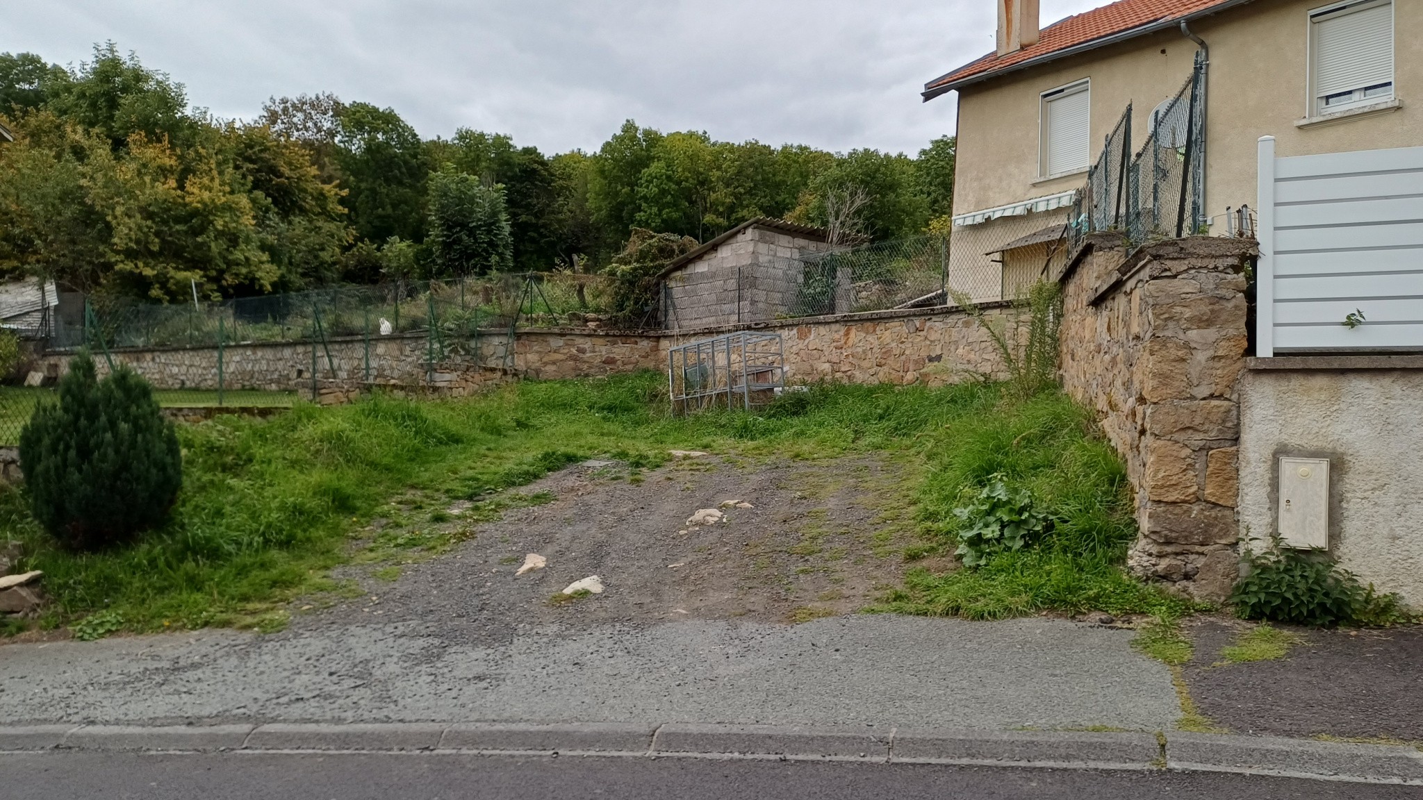 À VENDRE   Immeuble ancien hôtel à rénover   Saint-Genès-Champanelle (63122) — photo 8