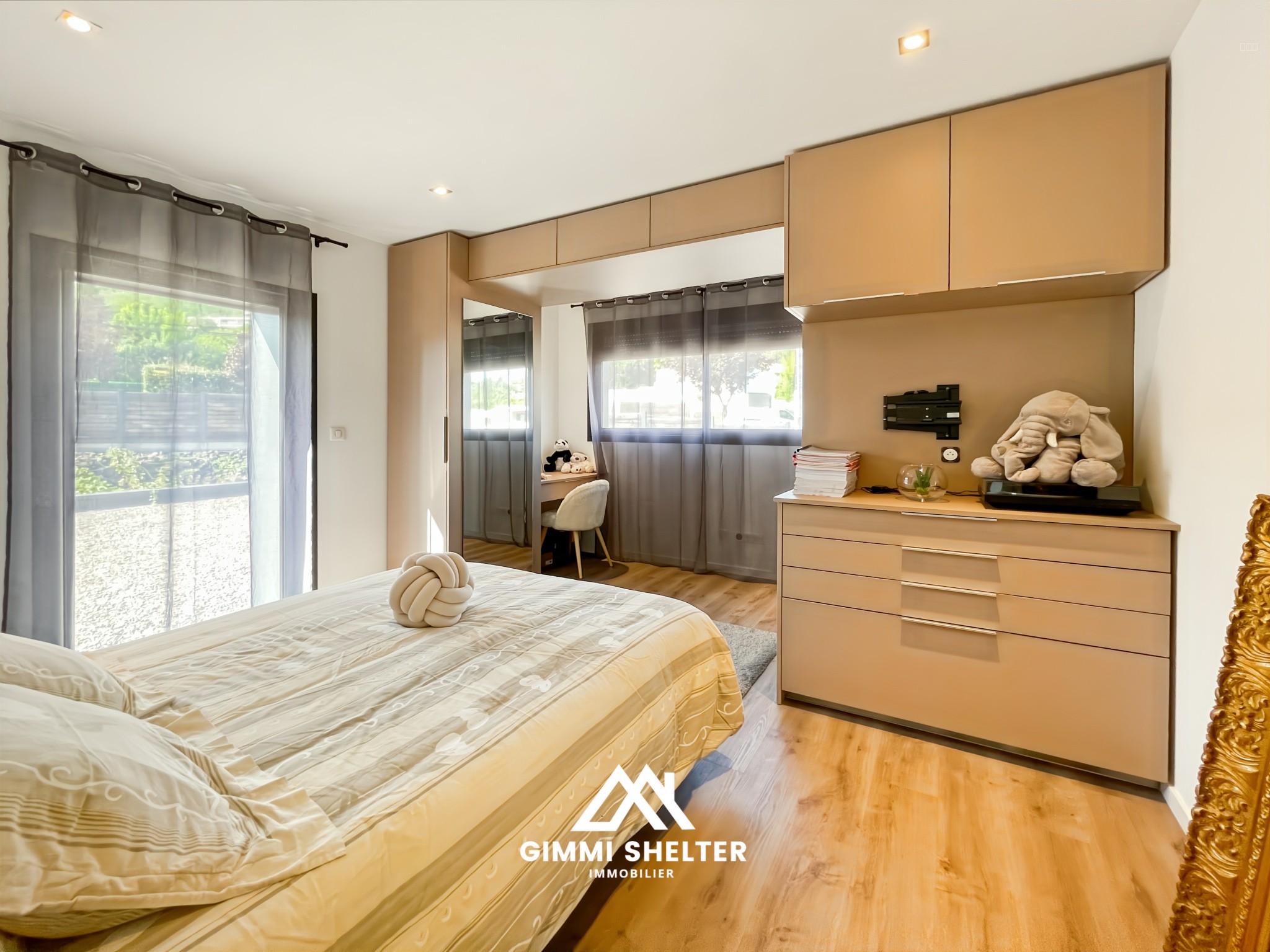Villa d’architecte avec piscine   233 m2   Cournon-d’Auvergne — photo 13